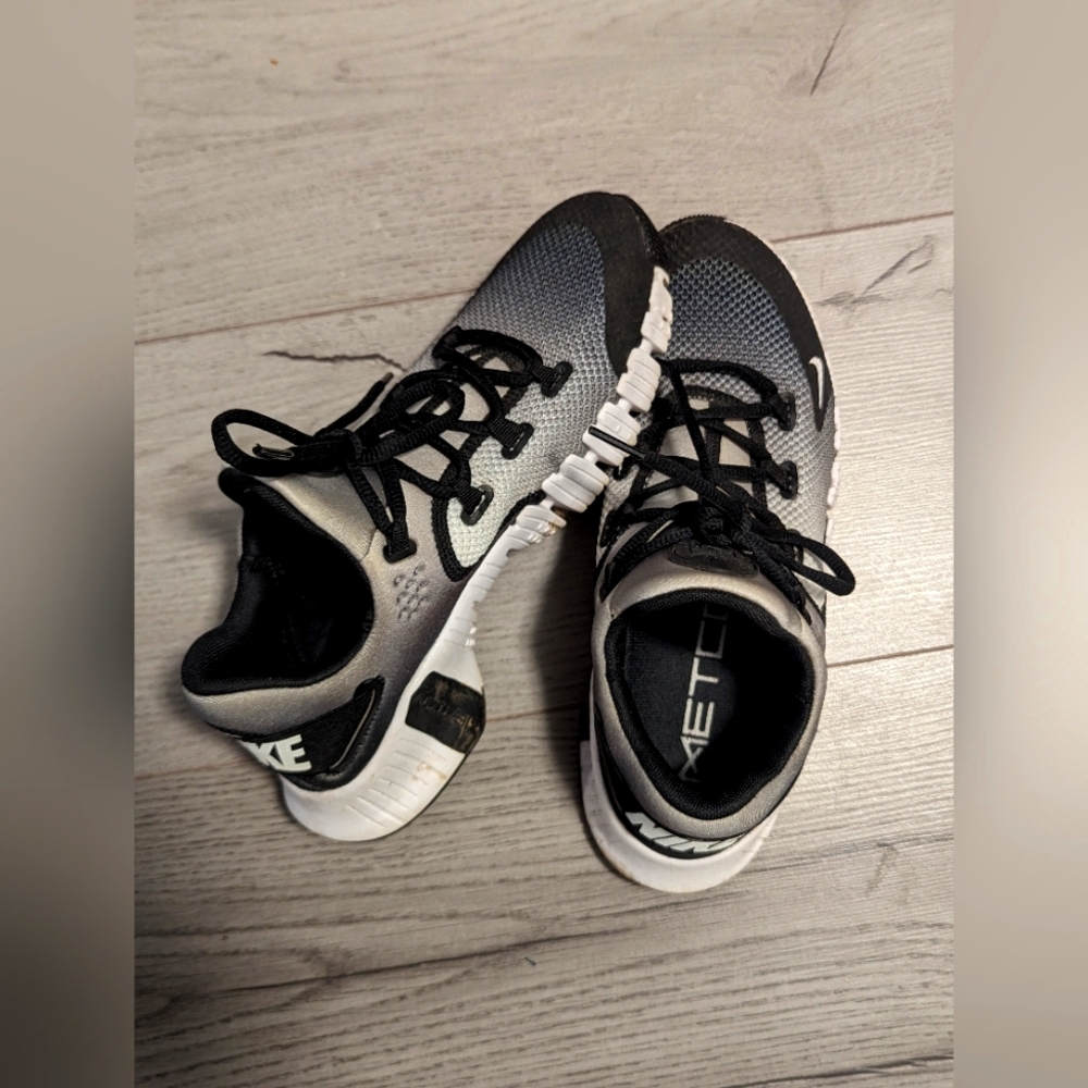 Nike sporty sneakers